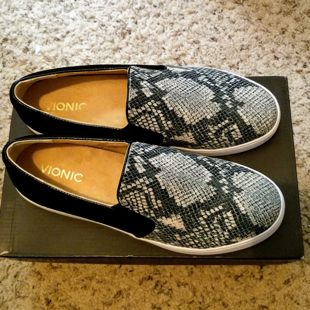 NEW Vionic Flats - Splendid Midi in Natural Snake